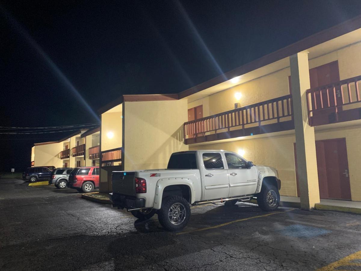 Executive Inn Rusk エクステリア 写真