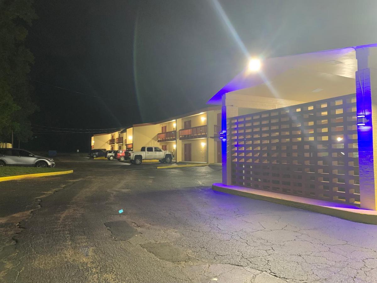 Executive Inn Rusk エクステリア 写真